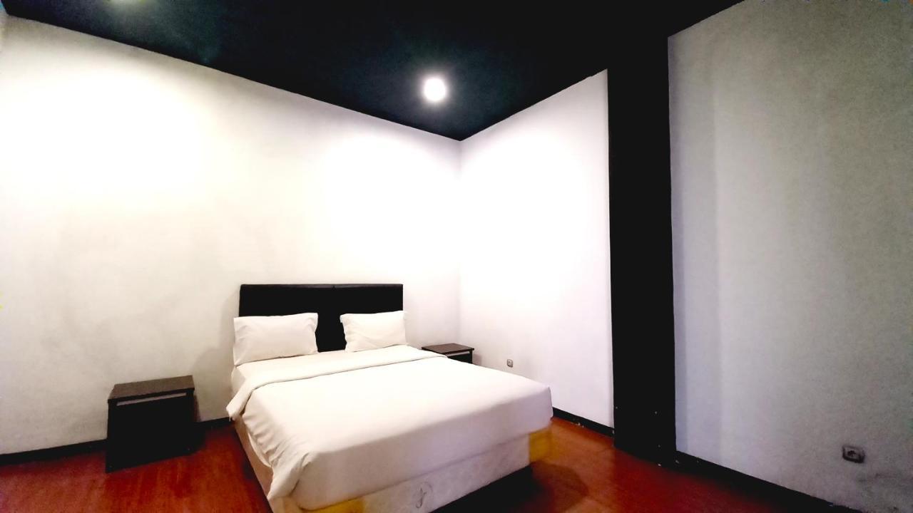 Dc Hotel & Hostel 라부안 바조 외부 사진
