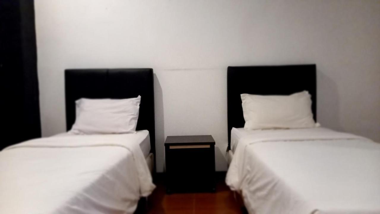 Dc Hotel & Hostel 라부안 바조 외부 사진