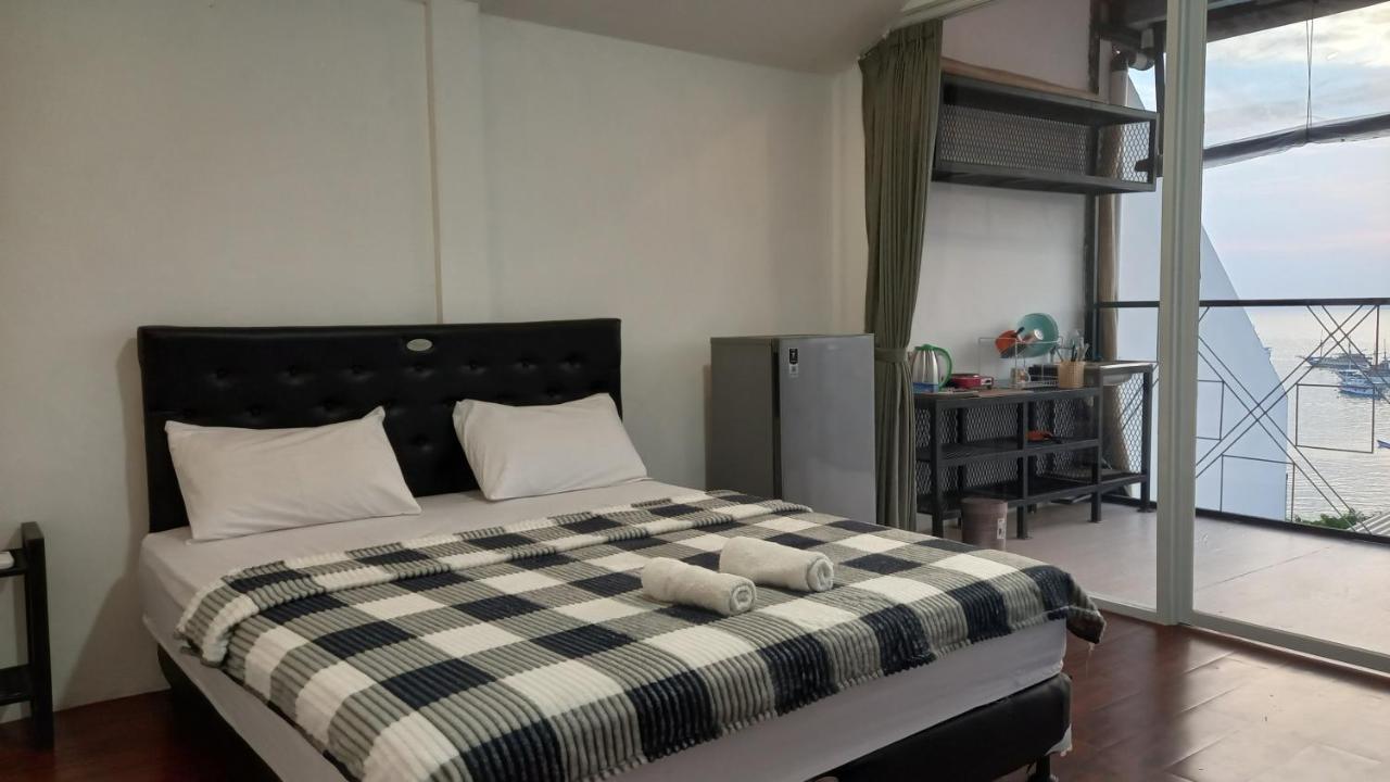 Dc Hotel & Hostel 라부안 바조 외부 사진