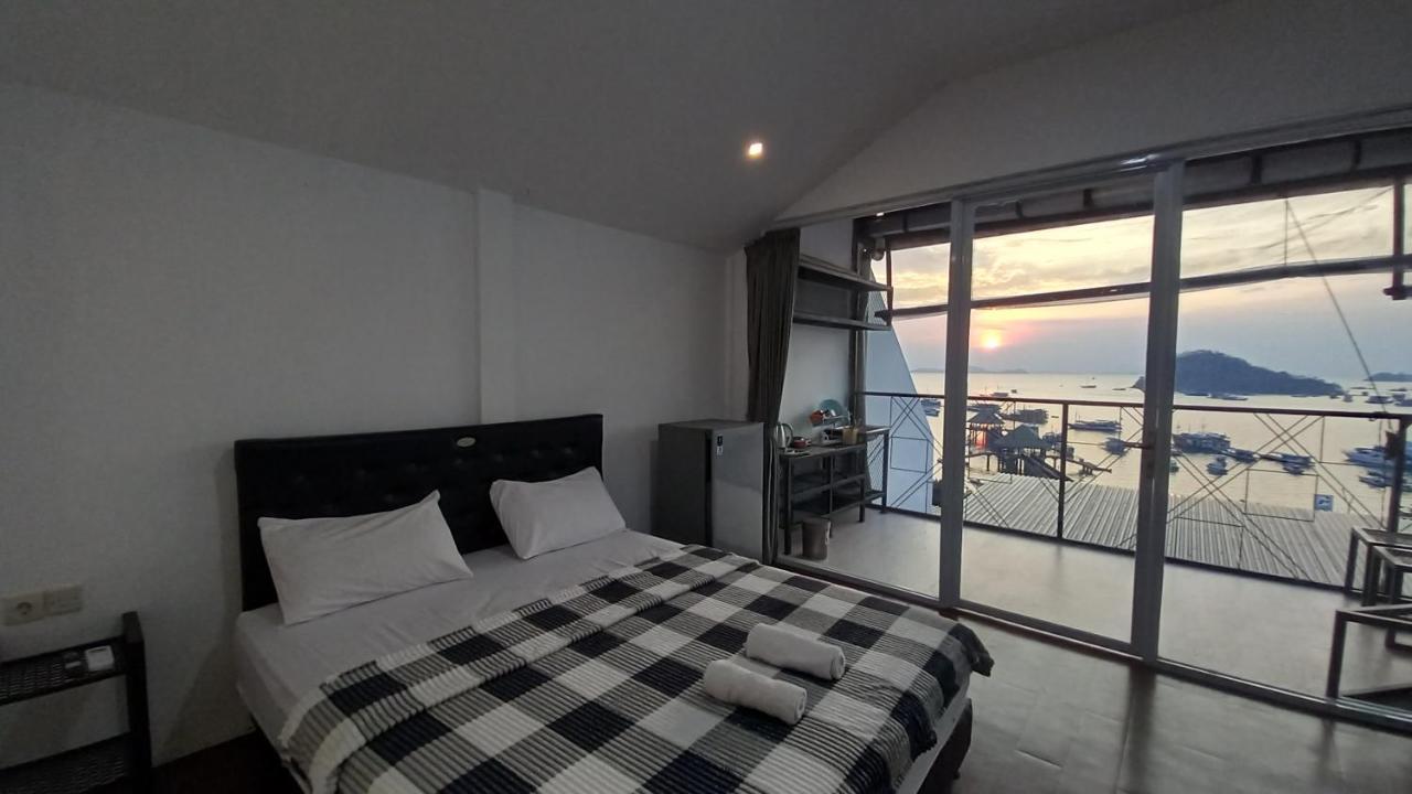 Dc Hotel & Hostel 라부안 바조 외부 사진