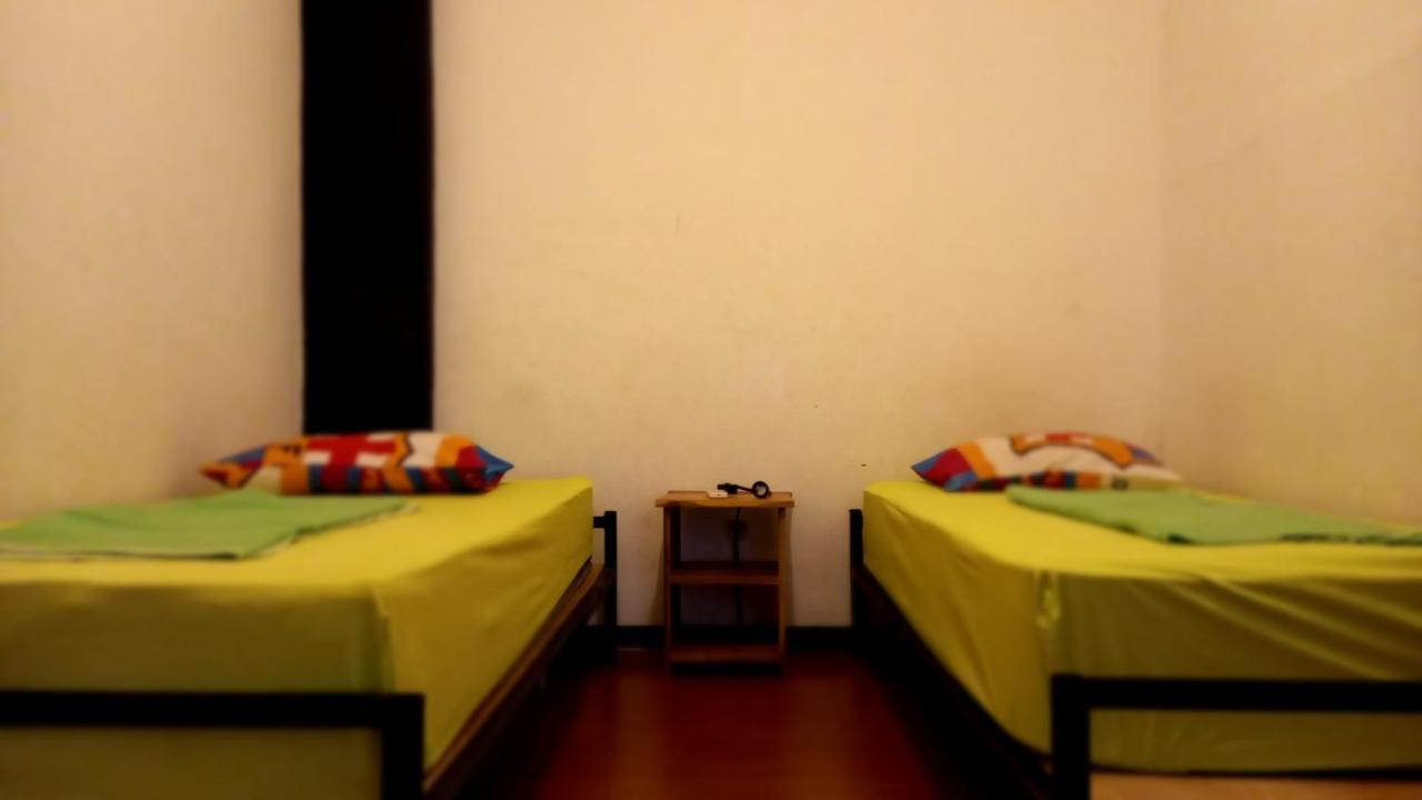 Dc Hotel & Hostel 라부안 바조 외부 사진