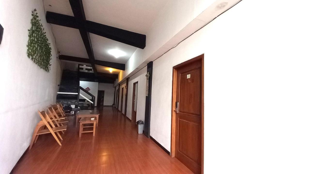 Dc Hotel & Hostel 라부안 바조 외부 사진
